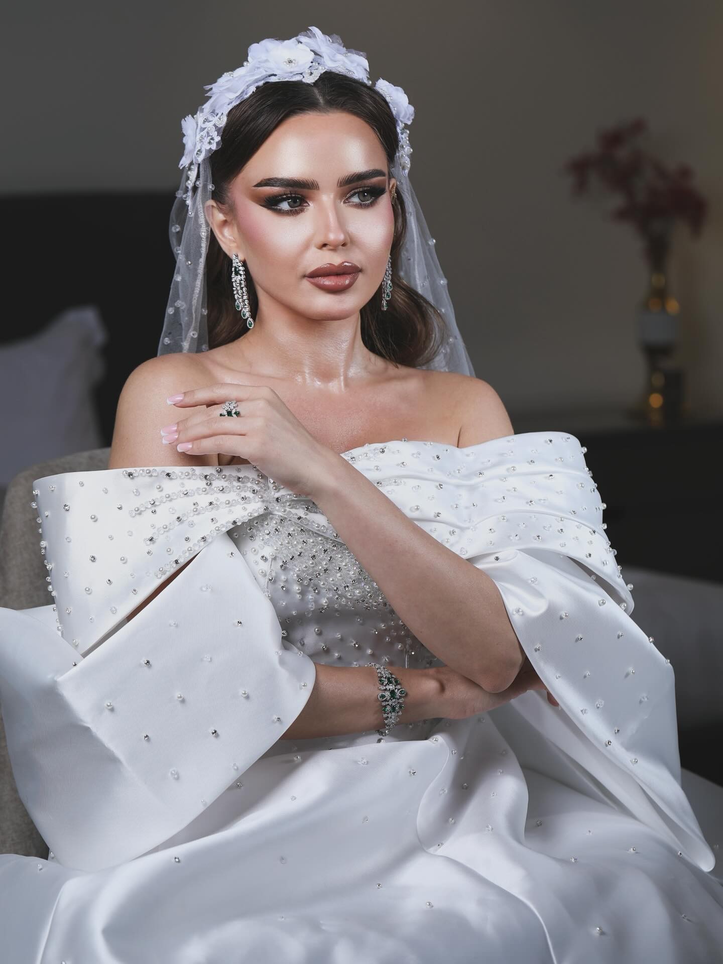 عرائس — 32