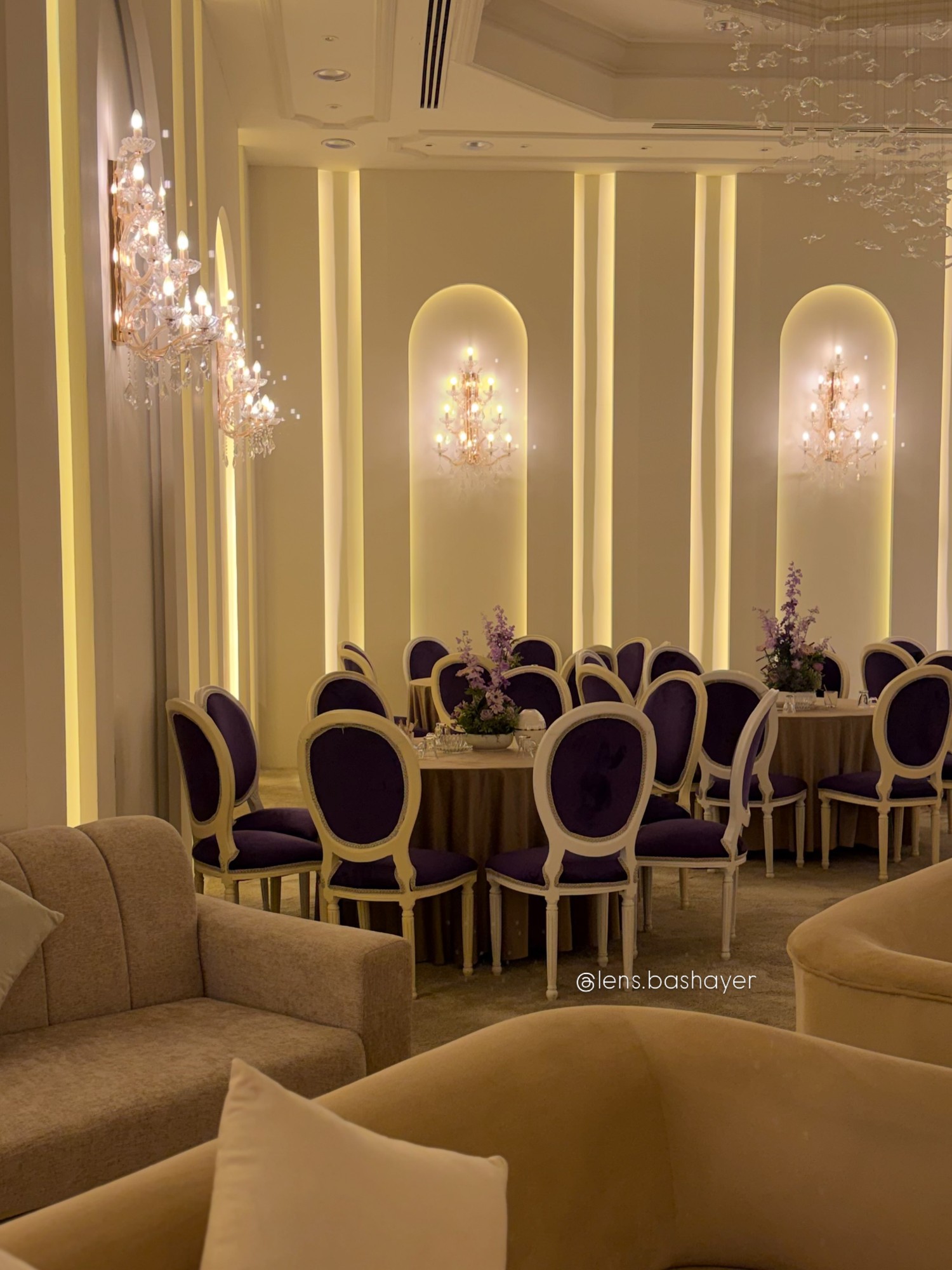 قاعات وأماكن — 14