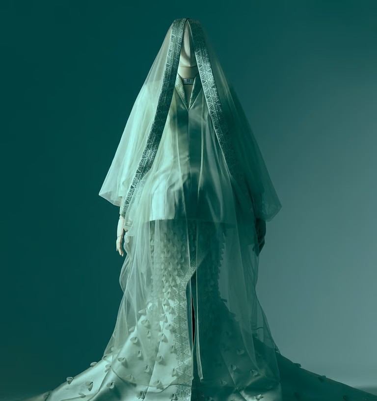 أزياء وهوية بصرية — 3